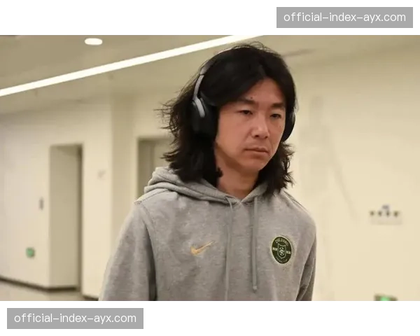 官方通报：浙江队中场核心李提香训练中肌肉拉伤，归期未定