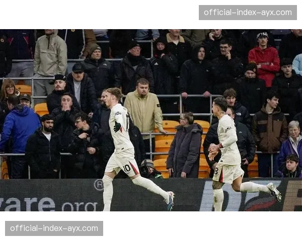 即时战报:切尔西主场3-0领先谢菲联,帕尔默完成帽子戏法 即时战报:切尔西主场3-0领先谢菲联,帕尔默完成帽子戏法