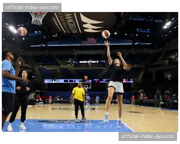 芝加哥天空将全明星前锋安琪尔·里斯交易至亚特兰大梦想,换回两个未来首轮签 芝加哥天空将全明星前锋安琪尔·里斯交易至亚特兰大梦想,换回两个未来首轮签